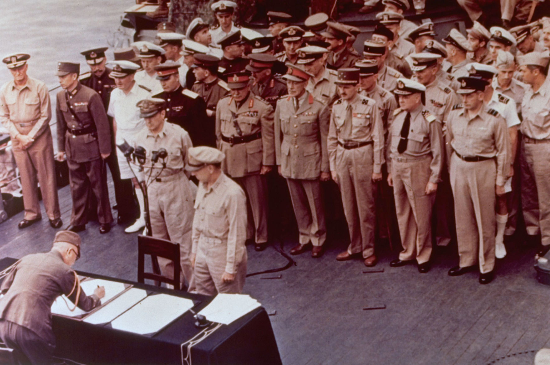 1945: JAPAN SURRENDER CEREMONY
